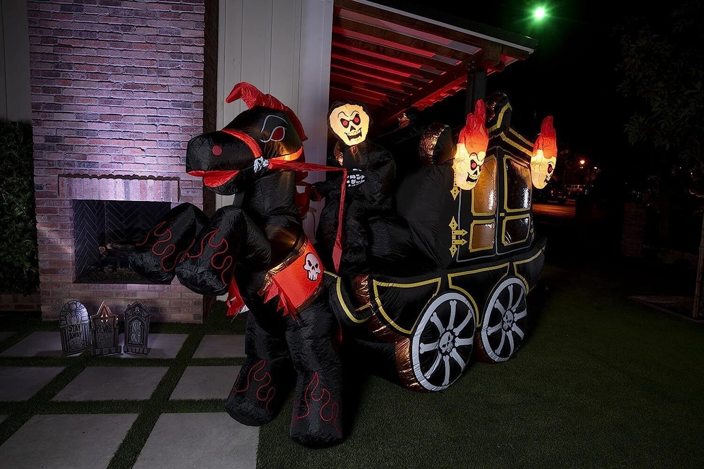 Giant Long Carriage Inflatable