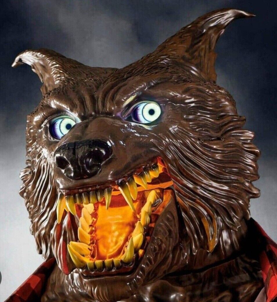 Halloween Animatronic 9.5ft Animated Immortal Werewolf